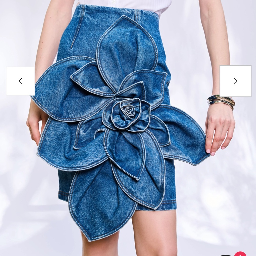 NEW K-Koncept Jardin DunTemos Denim Floral Skirt